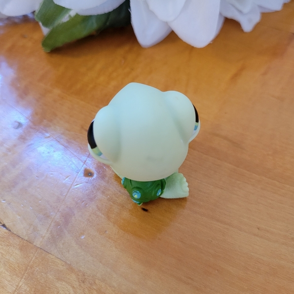 Littlest Pet Shop LPS #321 Turtle Green Blue Eyes 2006 - Picture 8 of 13